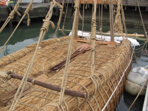 葦船（海の駅 神社）