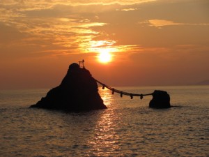 日の出と夫婦岩（二見興玉神社）