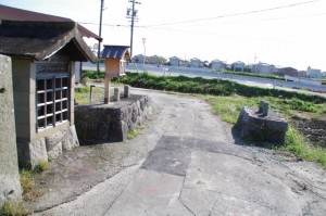 須田公民館付近の庚申堂、山神ほか