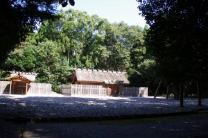 神麻続機殿神社