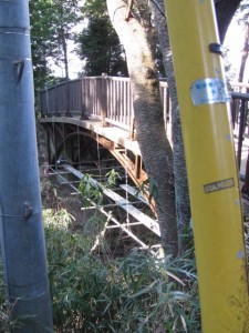 朝熊登山鉄道ケーブルカー跡に架かる橋（朝熊岳道）