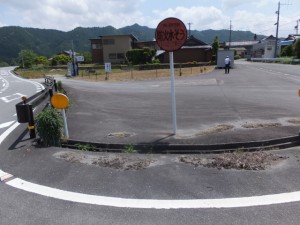 「熊野街道 新宮まで１４６km」の道標