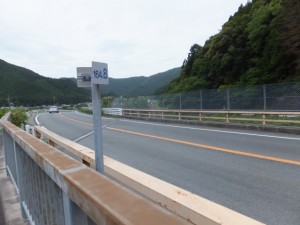 JR紀勢本線を越える国道42号線（藤ヶ野～柏野）
