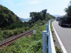 JR参宮線と国道４２号