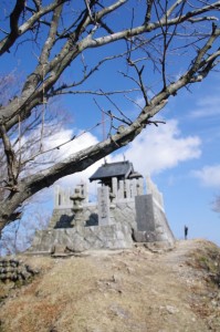 高角神社（高見山山頂）